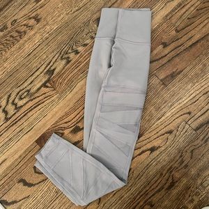 Lululemon mesh legging